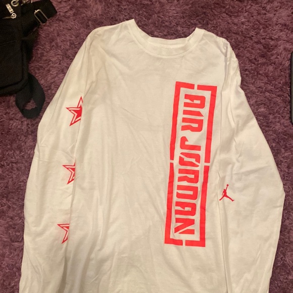 JORDAN TEE - Picture 1 of 2